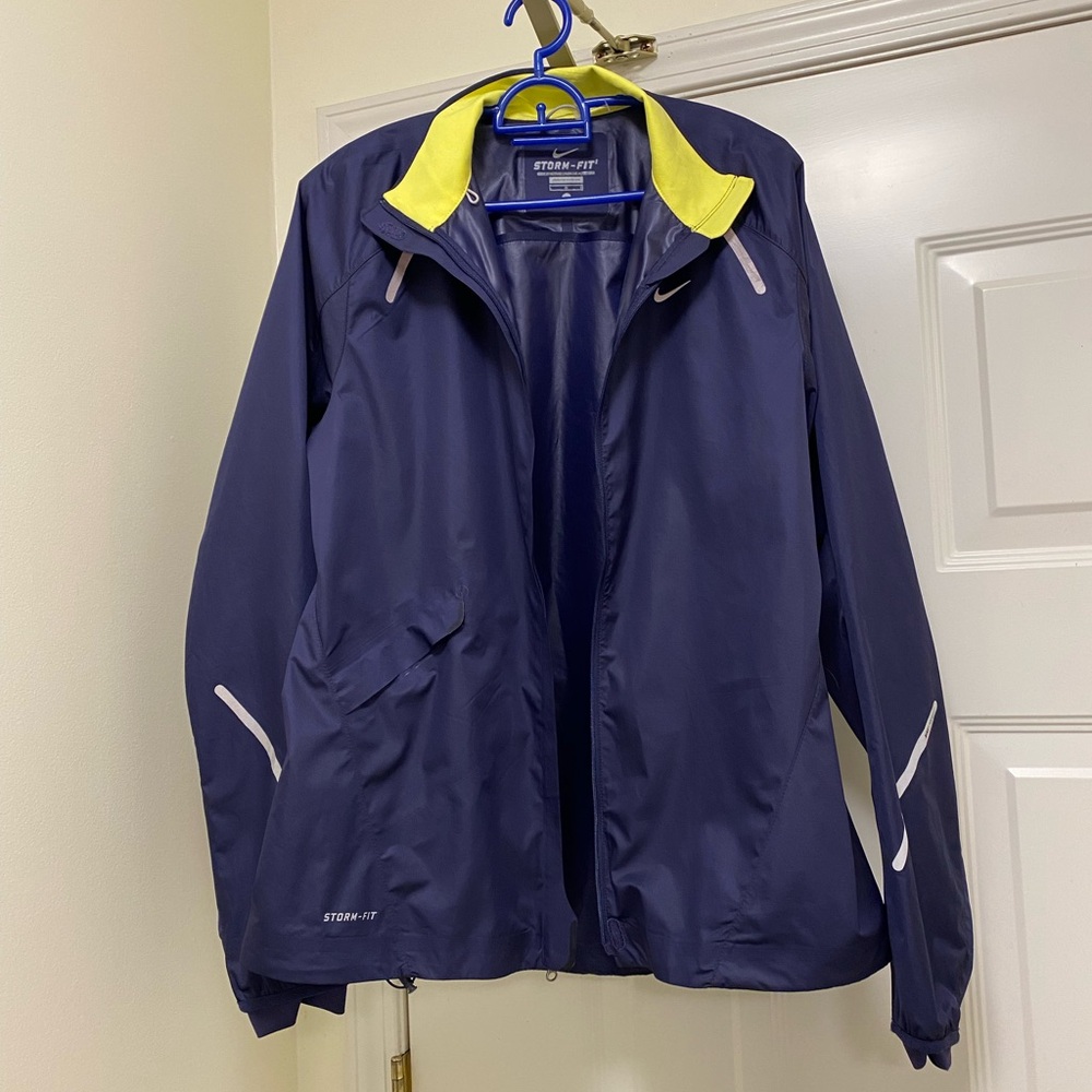 Nike Storm-Fit Swift Women’s Running Jacket size large
